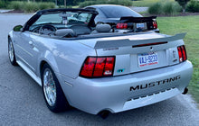 Load image into Gallery viewer, 1999-2004 Mustang Ducktail Spoiler (Beadless Version)