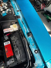 Load image into Gallery viewer, 1986-2004 Mustang Fender Bolt Hardware Kit (Flat Head Bolts)
