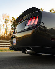 Load image into Gallery viewer, 2005-2009 S197 Mustang Rear Ducktail Spoiler (Beadless Version)
